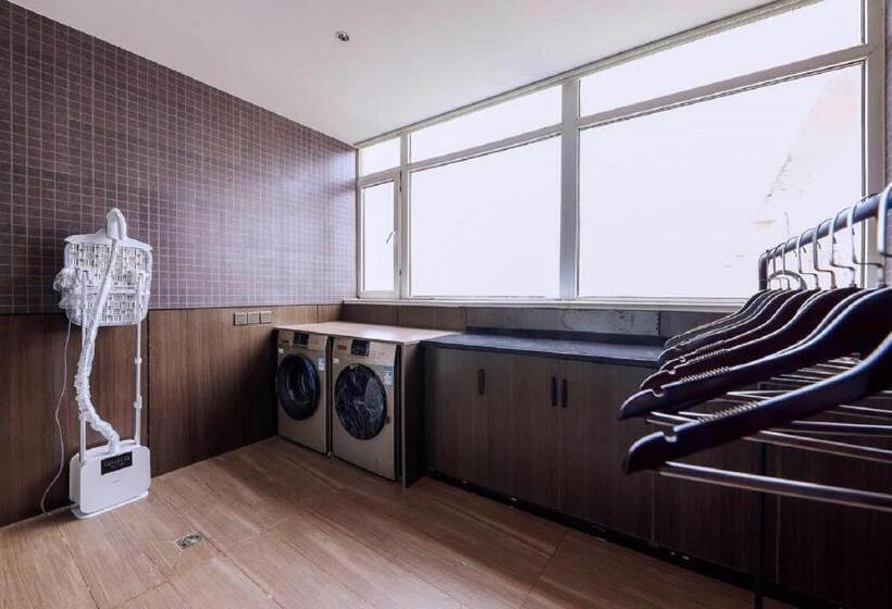 Hanting Hotel Qingdao Chengyang Wanda Plaza 1st Branch