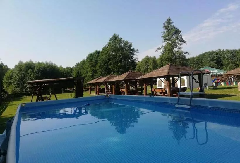 Hotelli Mazowieckie Sioło Julianówka