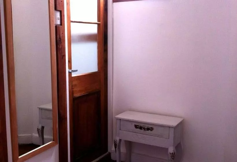 Hotelli Travesia Bed And Breakfast