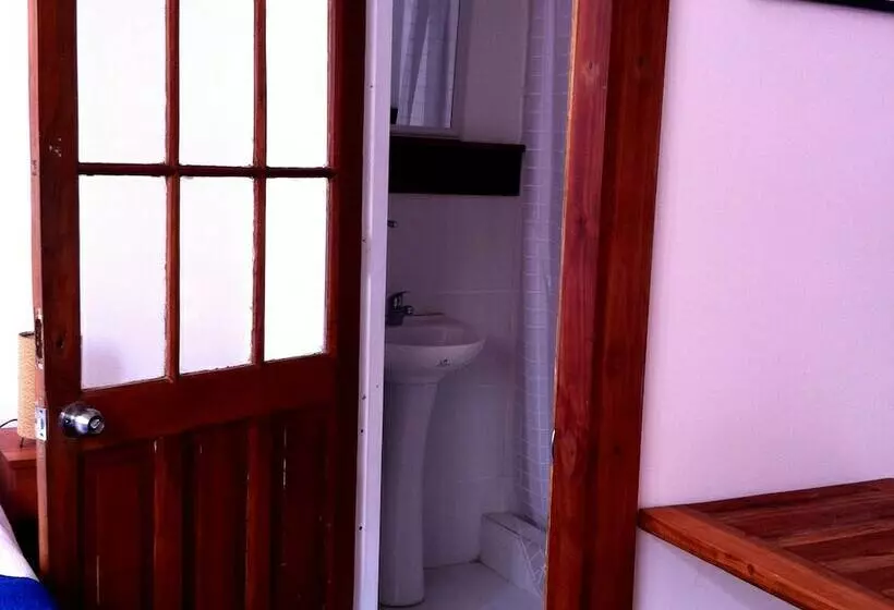 Hotelli Travesia Bed And Breakfast