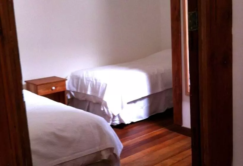 Hotelli Travesia Bed And Breakfast