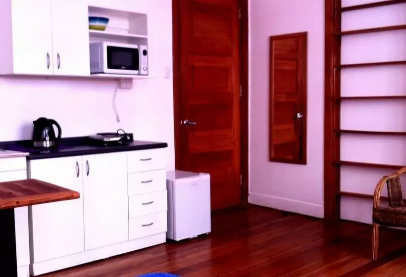 Hotelli Travesia Bed And Breakfast