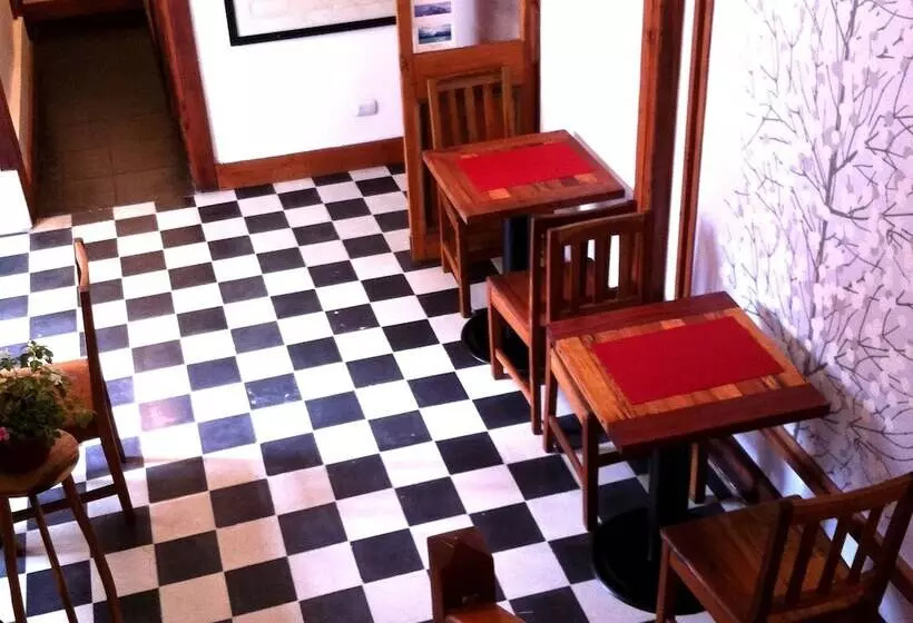 Hotelli Travesia Bed And Breakfast
