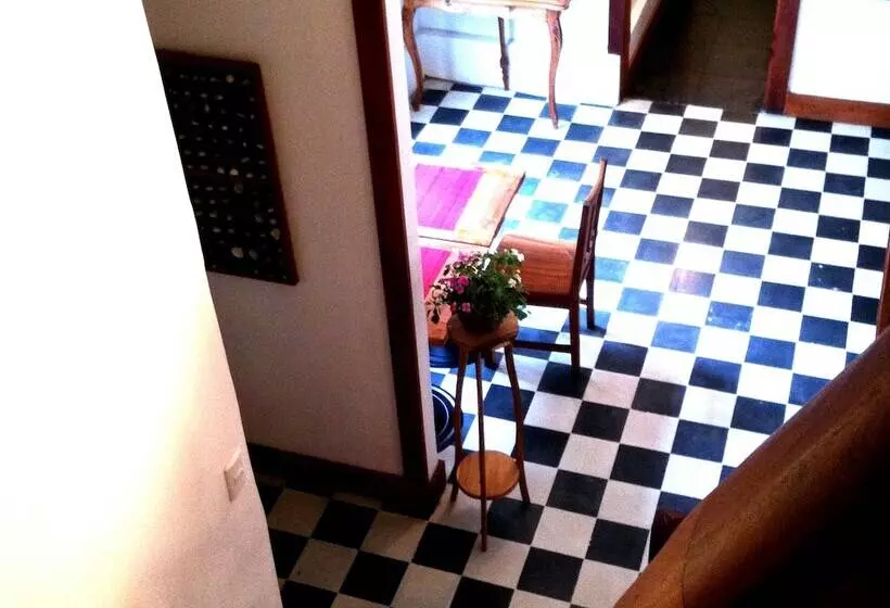 Hotelli Travesia Bed And Breakfast