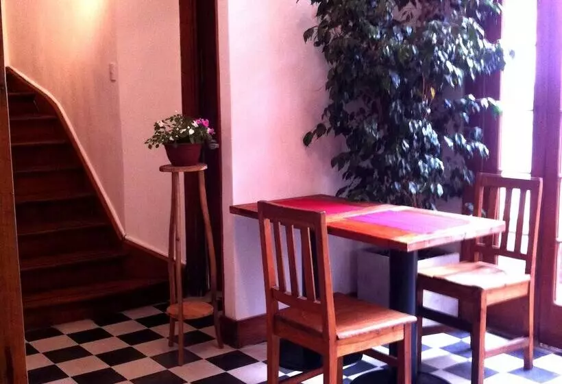 Hotelli Travesia Bed And Breakfast