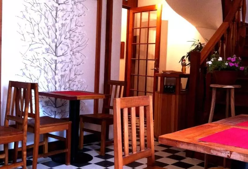 Hotelli Travesia Bed And Breakfast