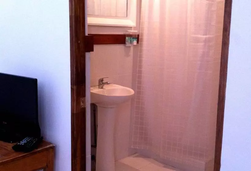 Hotelli Travesia Bed And Breakfast