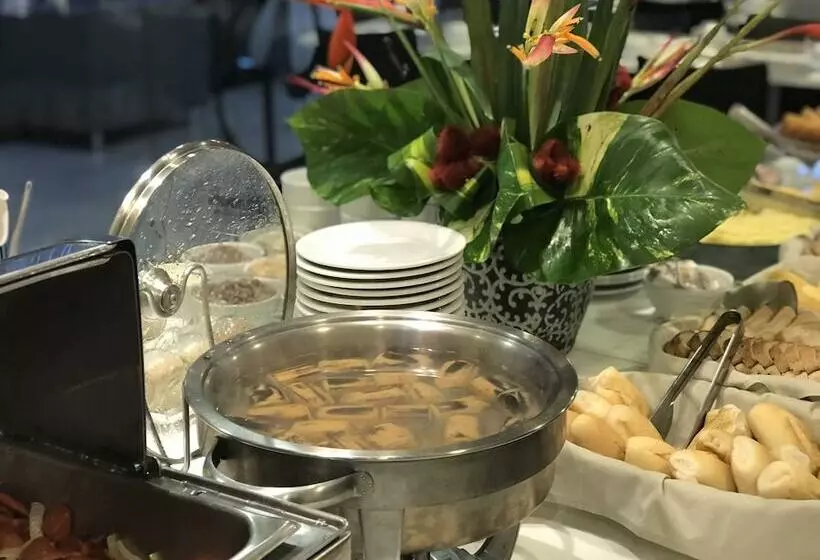 Hotel Camaçari Plaza