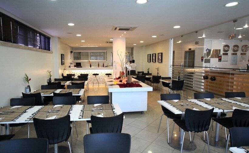 בית מלון כפרי Camaçari Plaza