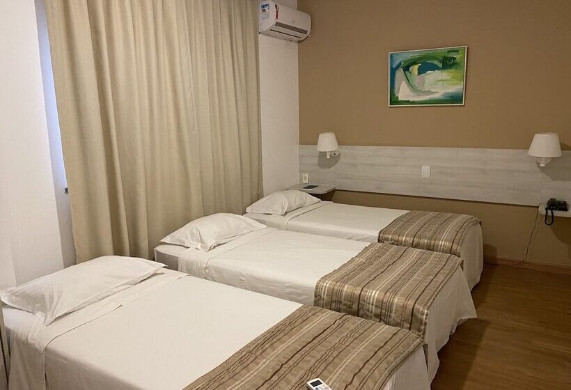 בית מלון כפרי Camaçari Plaza