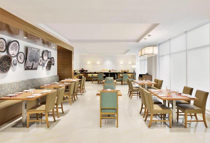 ホテル Fairfield By Marriott Pune Kharadi