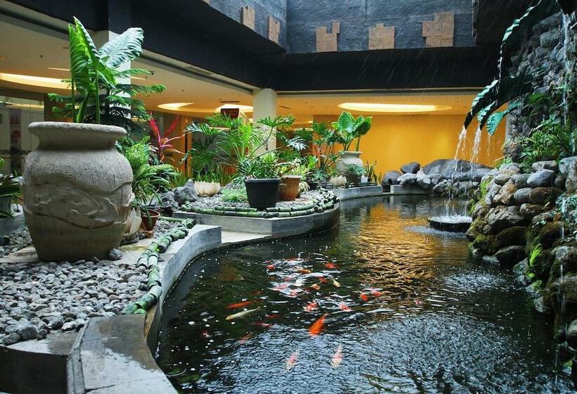 Grand Artos Hotel & Convention