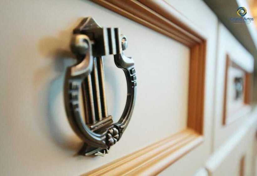 Grand Artos Hotel & Convention