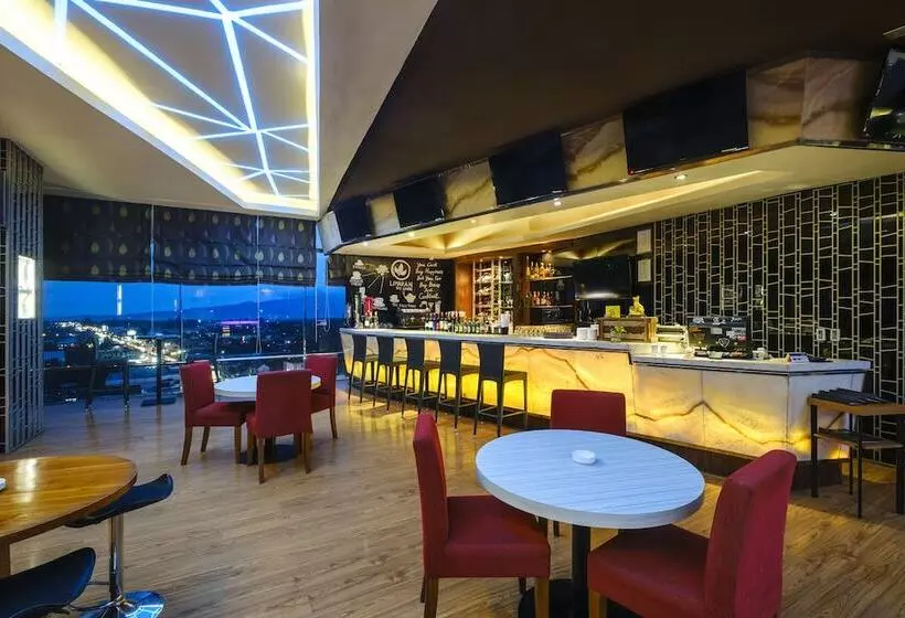 Grand Artos Hotel & Convention