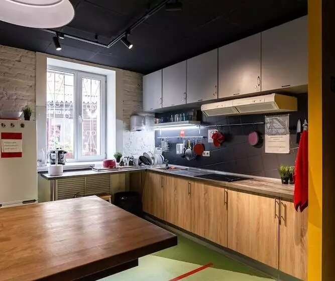 هتل Hostels Rus   Chistye Prudy