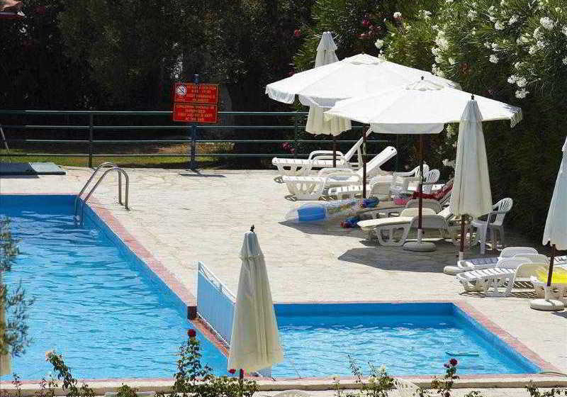 ホテル Julia Studios