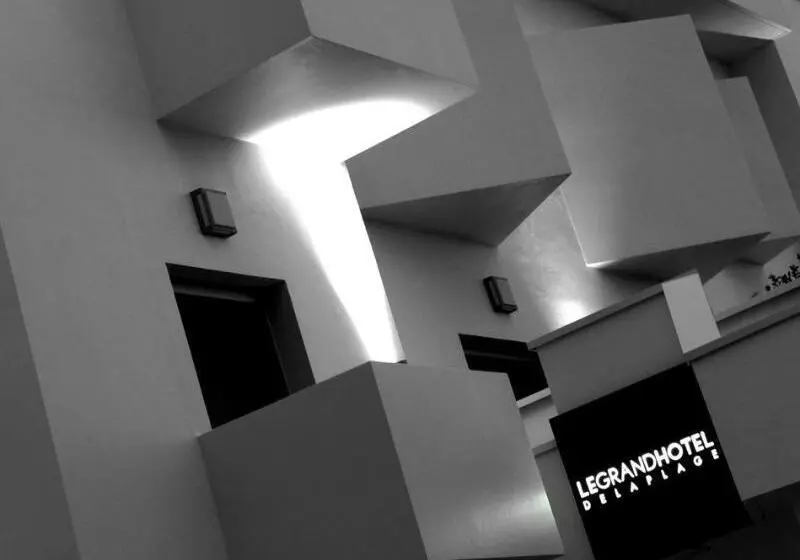 Le Grand Hotel De La Plage