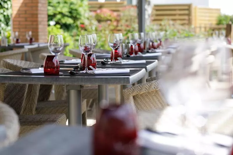 酒店 Logis Hôtel L Orée De Chartres Barjouville