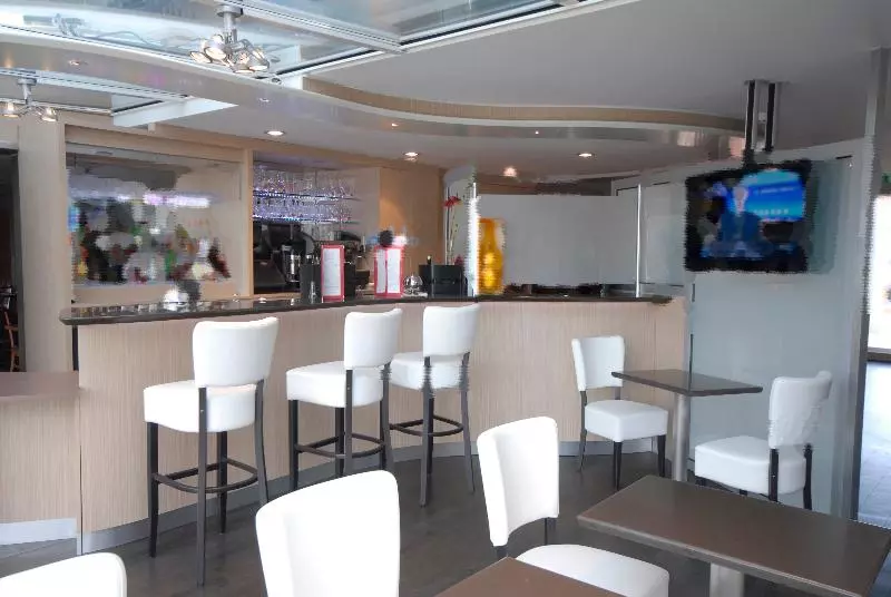 酒店 Logis Hôtel L Orée De Chartres Barjouville