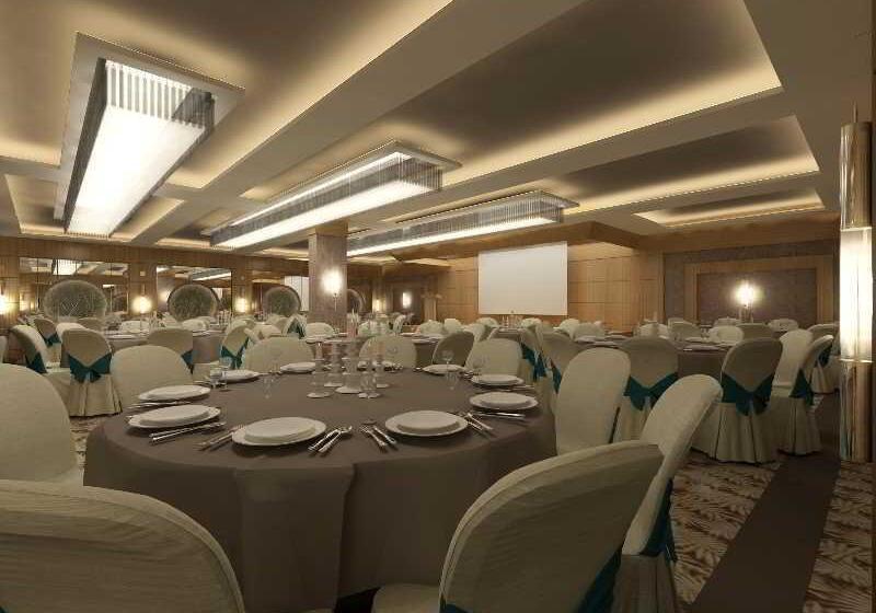 Hotel Palm World Resort & Spa Side   All Inclusive