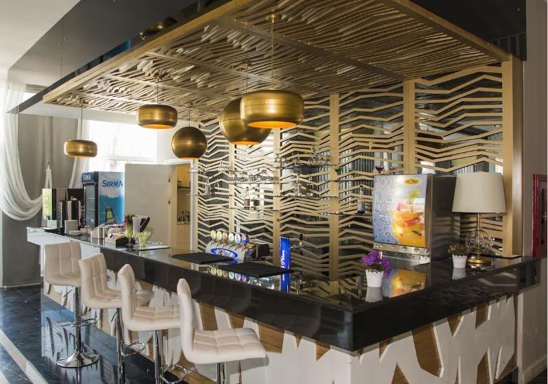 Hotel Palm World Resort & Spa Side   All Inclusive