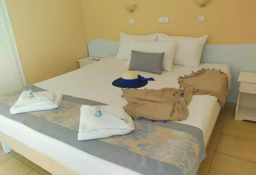 Hotel Celeste Golden Beach