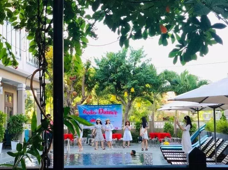 هتل Sunshine  Hoi An