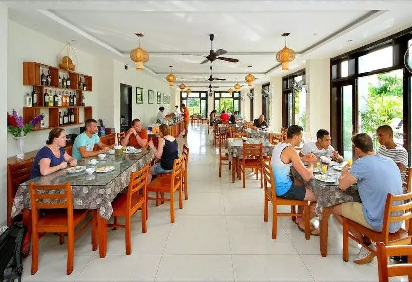 هتل Sunshine  Hoi An