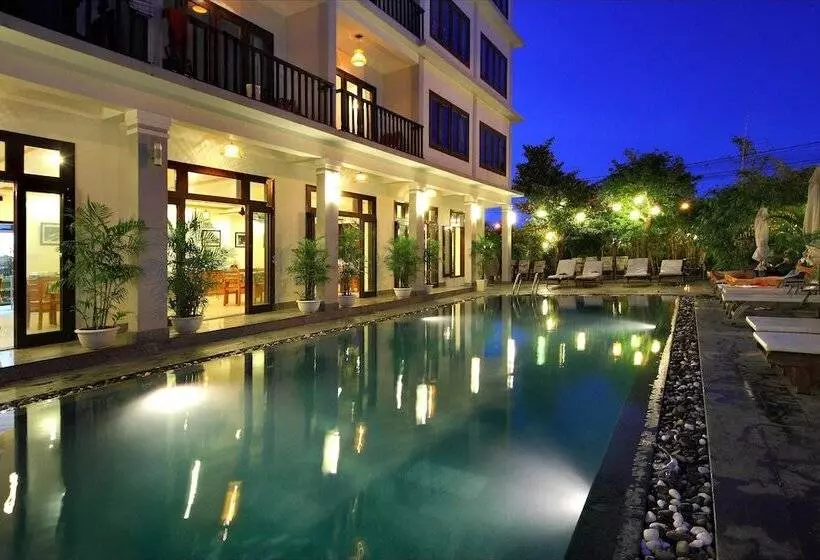 هتل Sunshine  Hoi An