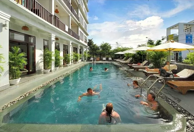 هتل Sunshine  Hoi An