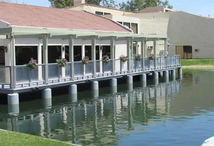 Отель The Inn At Silver Lakes