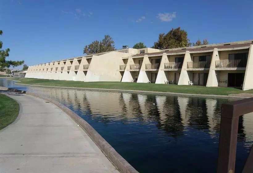 Отель The Inn At Silver Lakes