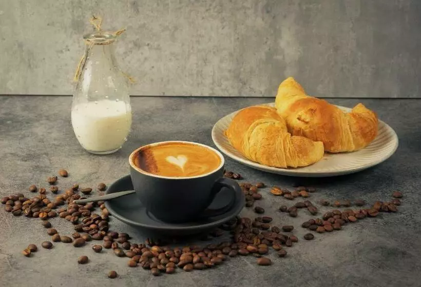 هتل The Lawson Riverside Suites