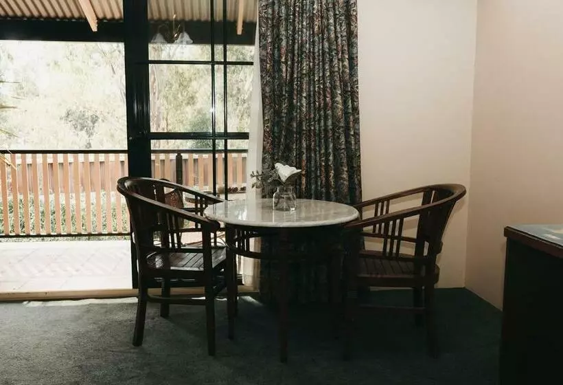 هتل The Lawson Riverside Suites