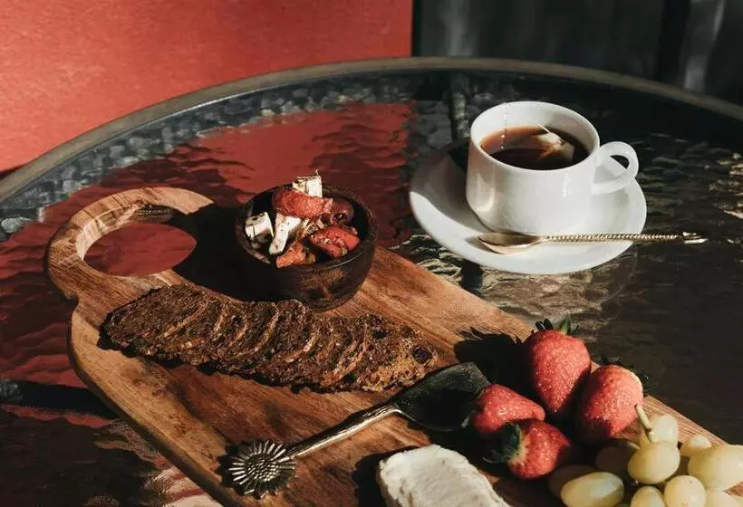 هتل The Lawson Riverside Suites