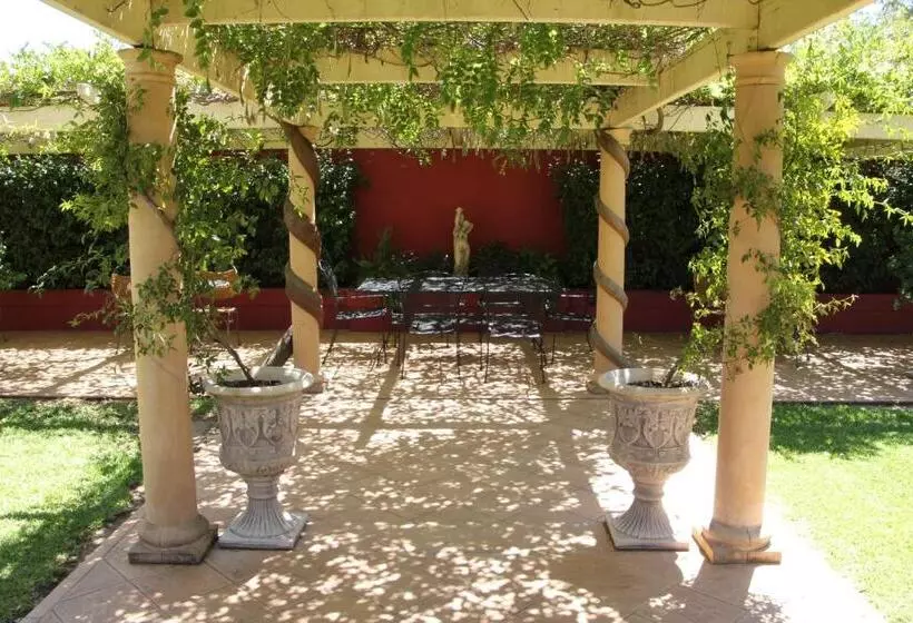 هتل The Lawson Riverside Suites