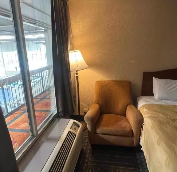 The Lodge Hotel And Banquets