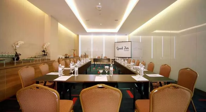 בית מלון כפרי The Zhm Premiere Padang