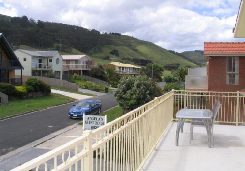 פנסיון Angela S Beach Stays