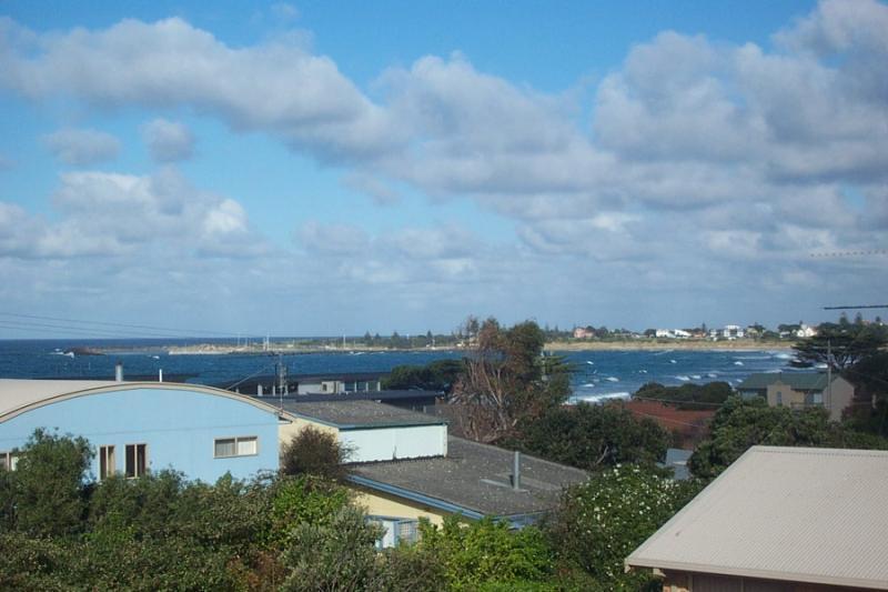 פנסיון Angela S Beach Stays