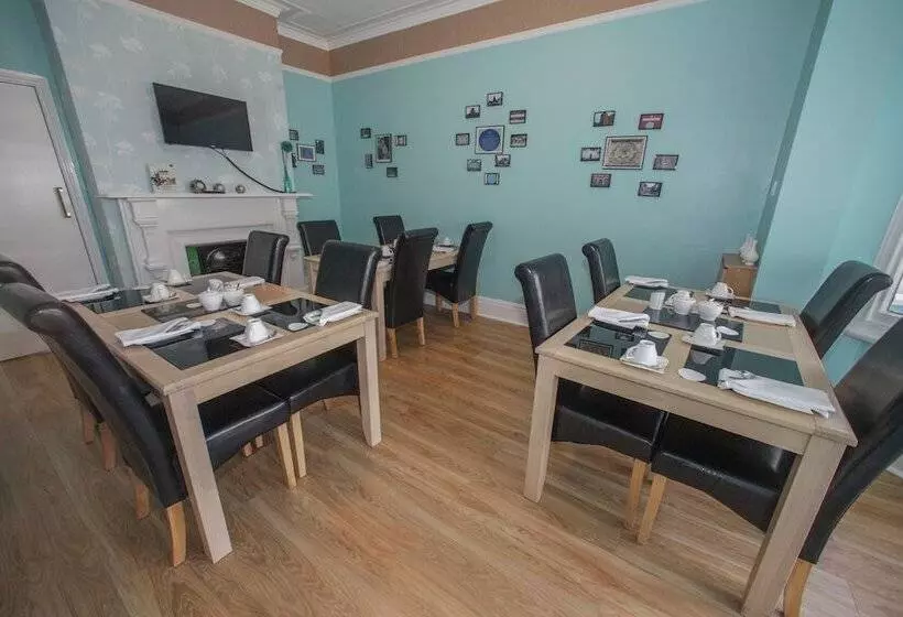 Пансион Tower House Executive Guest House