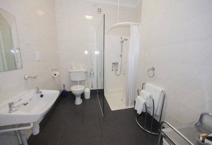 Пансион Tower House Executive Guest House