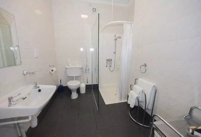 Пансион Tower House Executive Guest House