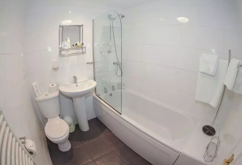 Пансион Tower House Executive Guest House