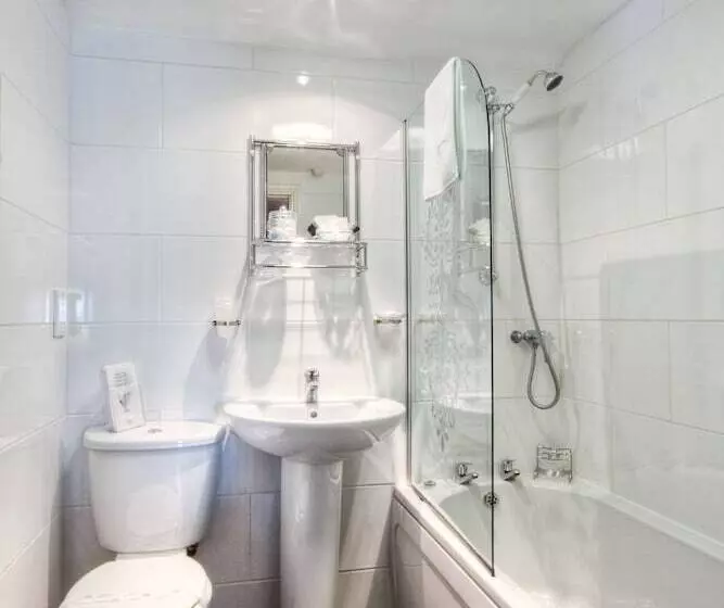 Пансион Tower House Executive Guest House