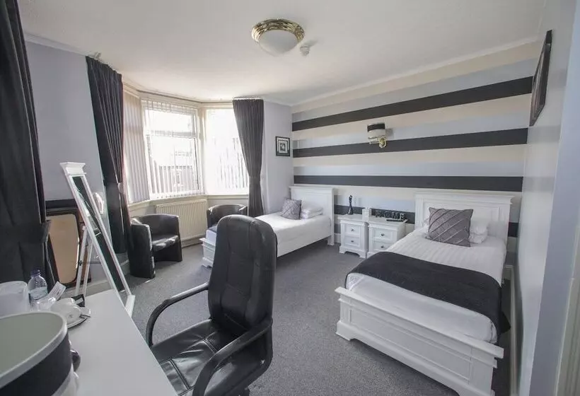 Пансион Tower House Executive Guest House