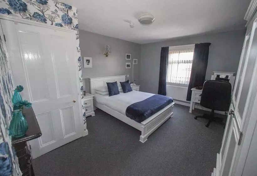 Пансион Tower House Executive Guest House