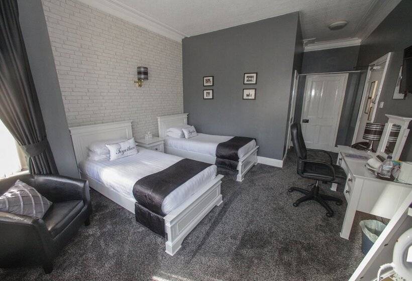 Пансион Tower House Executive Guest House