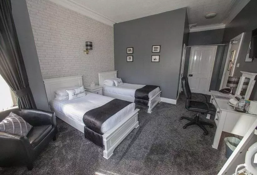 Пансион Tower House Executive Guest House