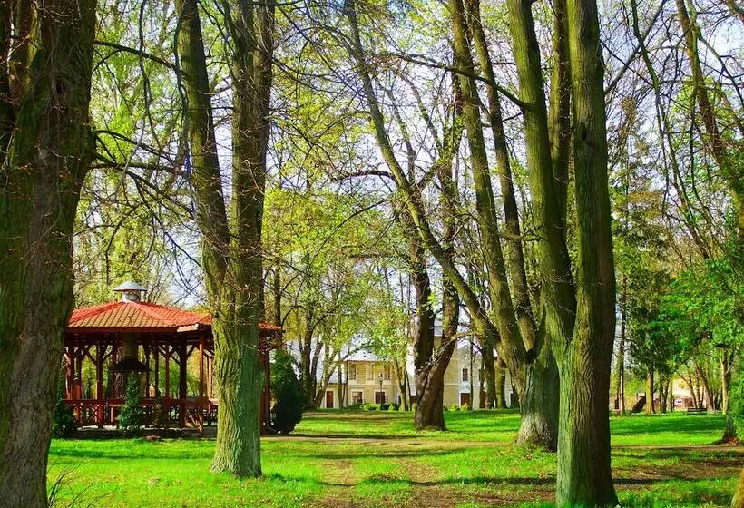 Hotelli Rytwiany Pałac